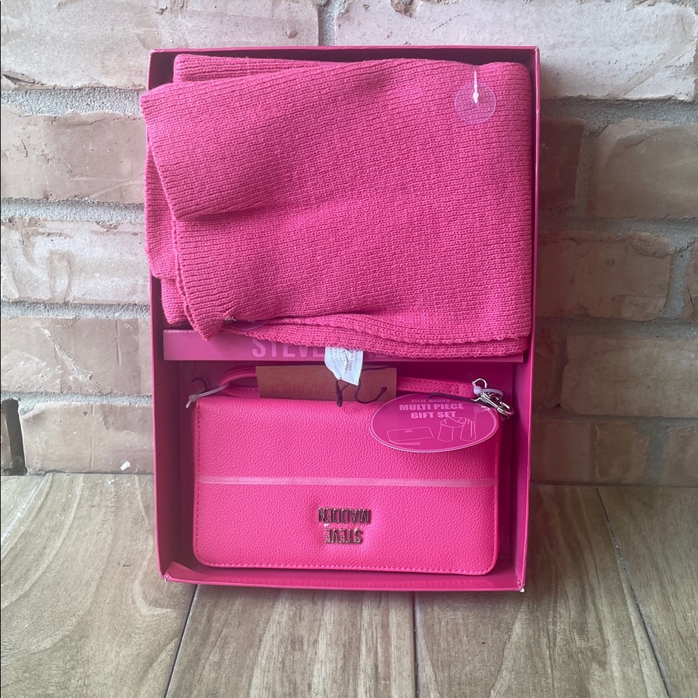 Steve Madden Multi Piece Gift Set